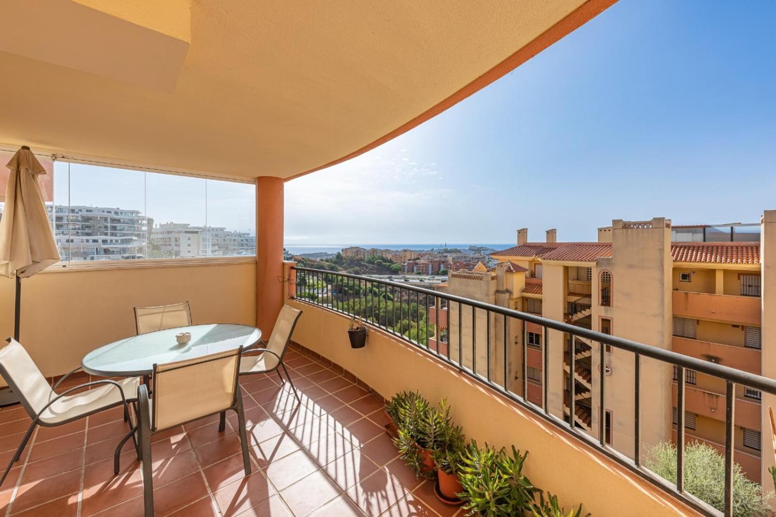 Apartamento Acogedor Con Vista Al Mar Malaga Exterior photo